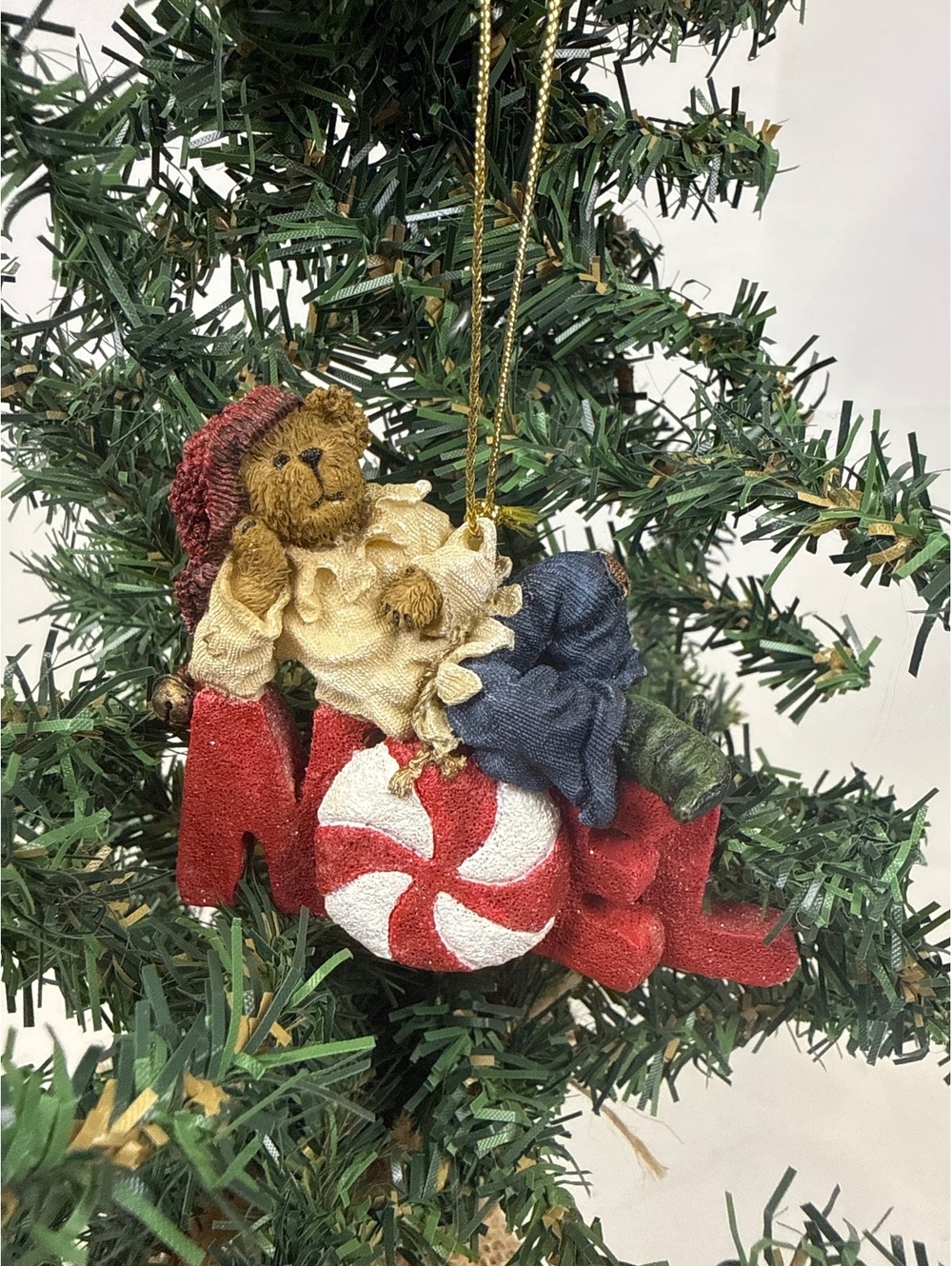 Boyds Bears Christmas Ornament Noel Bear with Peppermint Ball